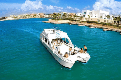 Festa no Barco na Praia de Bávaro